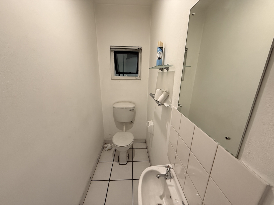To Let Commercial Property for Rent in Beaconvale Western Cape
